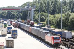 Tren directo de mercancías entre Alemania y China