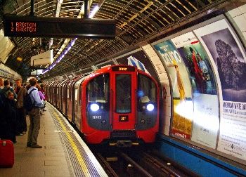 El metro de Londres aumentará las frecuencias en la línea Victoria