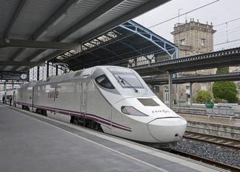 Los servicios Galicia-Madrid han transportado un millón de viajeros en el primer año del Plan Galicia