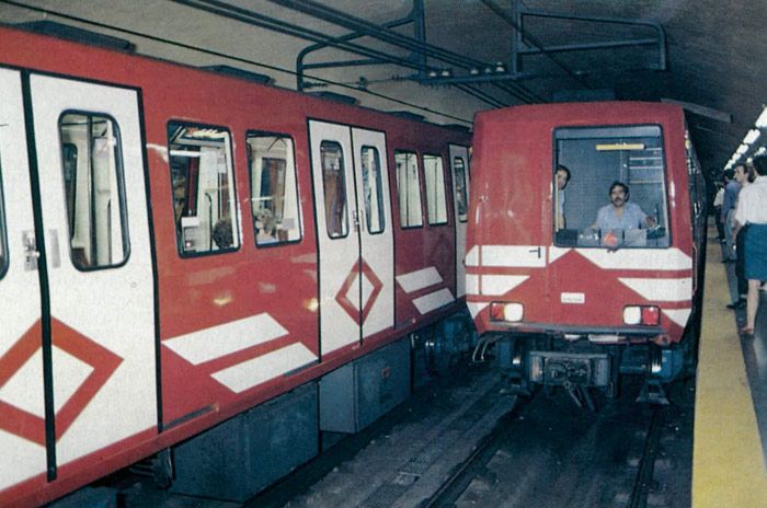 Unidad 2000 de Metro de Madrid en servicio. Haban entrado en servicio 120 unidades a partir de 1984 y en 1989 se encargaron 104 ms.