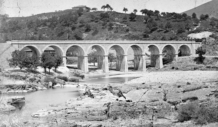 Vista del viaducto de Miravalles. Fotografa de J. Laurent. Patrimonio Histrico, Ministerio de Cultura