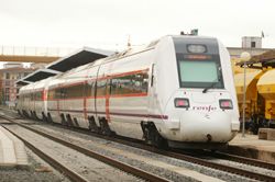 Los trenes de Media Distancia C�diz-Sevilla y Sevilla-C�rdoba-Ja�n ofrecen reservas con dos meses de antelaci�n 