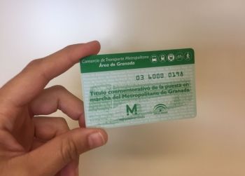 Comienza la distribucin de 40.000 nuevas tarjetas conmemorativas de puesta en servicio del Metro de Granada