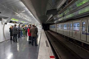 Metro de Barcelona probar puertas de andn de movimiento vertical