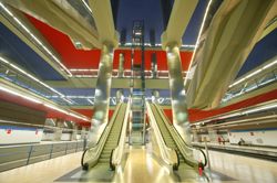 Metro de Madrid renovar� 275 escaleras mec�nicas y diecis�is ascensores 