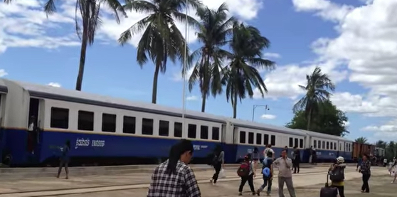 Camboya reanuda el servicio de pasajeros a la frontera con Tailandia
