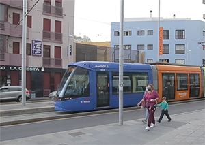 Metrotenerife presenta la iniciativa "Paradas con encanto