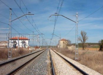 Licitadas las obras para adaptar la estacin palentina de Espinosa-El Caballo para trenes de 750 metros