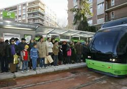 M�s de 652.000 personas han viajado en el tranv�a de Vitoria en sus dos primeros meses de actividad 