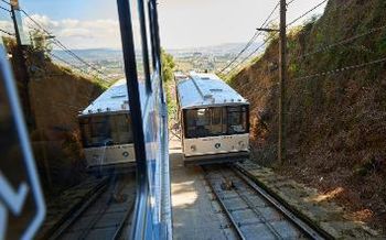 Euskotren asume la gestin del autobs Larreineta-La Arboleda que complementa el servicio del funicular