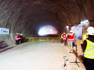 OHLA finaliza el ltimo cale de los tneles de la lnea 3 de metro de Santiago de Chile