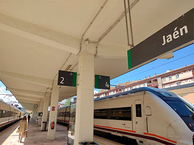 Estudio para mejorar la protección acústica y vibratoria del tren a su paso por la ciudad de Jaén