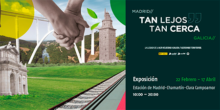 Exposición sobre la línea de alta velocidad a Galicia en la estación de Chamartín