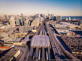 Comienza la construcción de la línea Ontario del metro de Toronto, Canadá