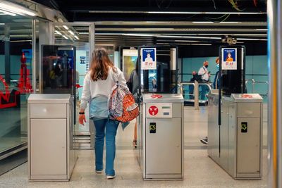La demanda de Metrovalencia y Tram de Alicante creció más de un 30 por ciento en el primer domingo de viajes gratuitos
