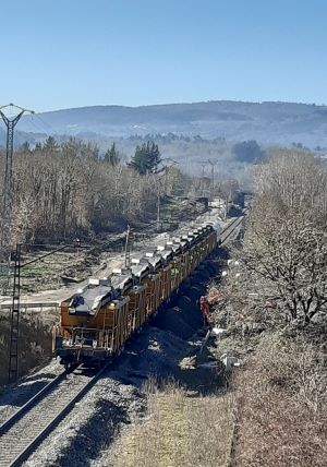 Ejecutado el 53 por ciento de la renovación de vía la línea Orense-Monforte de Lemos-Lugo