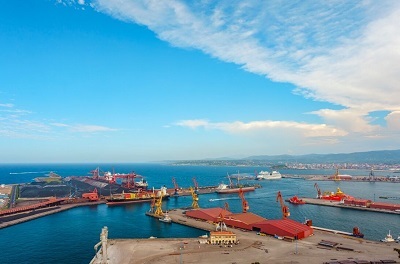 El Puerto de Gijón licita la renovación de vía a trasera de los muelles de la Osa