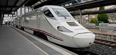 Renfe refuerza con 2.100 plazas las conexiones entre Galicia y Madrid