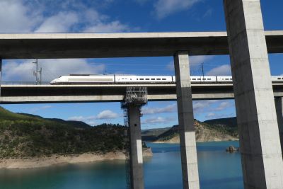 Modernización de la estructura del viaducto del Istmo, en la línea de alta velocidad Madrid-Valencia