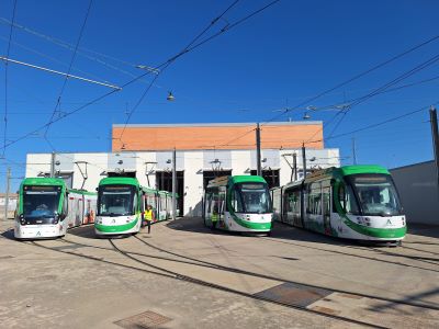 Metro de Granada recibe los tres primeros trenes Urbos 100 para la ampliación su flota