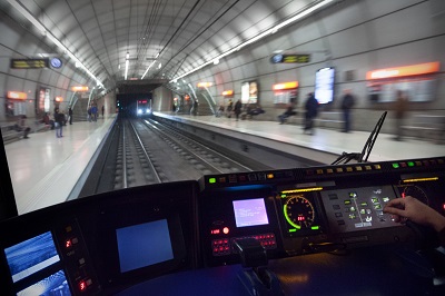 Metro Bilbao mejora la frecuencia de los trenes en días laborables