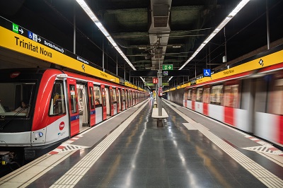 Metro de Barcelona superó los 440 millones de viajes en 2023, récord histórico