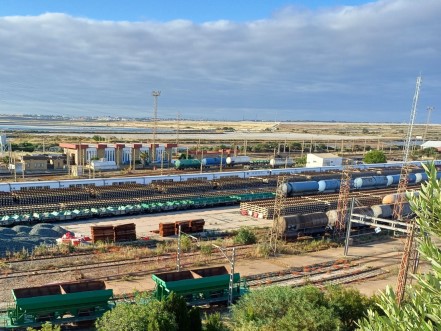 Renovacin de la infraestructura en la terminal de mercancas de Huelva