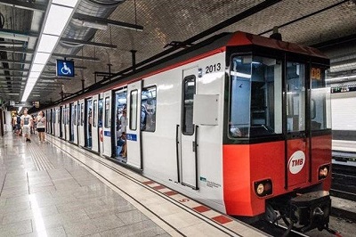 TMB retira el ltimo tren de la serie 2000 en circulacin en el metro de Barcelona