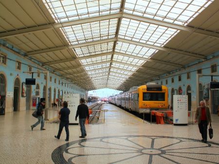 Portugal lanza un nuevo abono ferroviario nacional por veinte euros mensuales