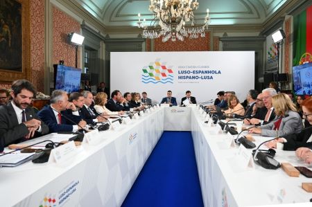 Compromiso para impulsar la alta velocidad entre Madrid y Lisboa para 2030