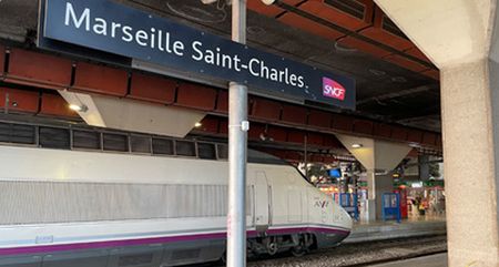 Un milln de viajeros en los AVE de Renfe entre Francia y Espaa