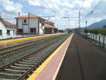 Adjudicada la ampliacin a 750 metros de las vas de apartado de varias estaciones navarras 