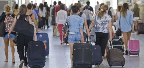 Renfe ha ofrecido ms de 1,4 millones de plazas para viajar durante el Puente de Mayo