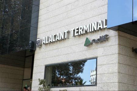 Adjudicada la adaptacin de la sealizacin al aumento de vas de ancho estndar en la estacin de Alacant