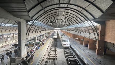 Bajan los precios de los billetes de tren a Mlaga y Sevilla este verano