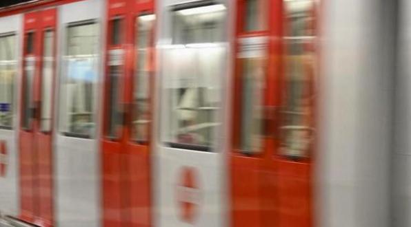 El acceso a la L4 de Metro de Barcelona desde el Paseo de Gracia cerrar seis semanas por obras