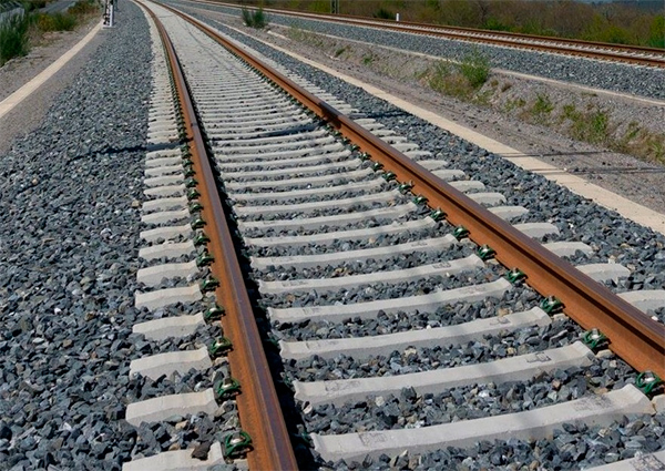 Inversin de 17,6 millones para fresado del carril en un tramo de 636 kilmetros de vas