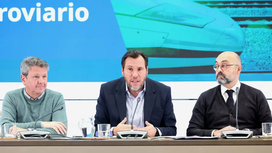 �scar Puente explica los trabajos y revisiones realizadas en la v�a de Adamuz desde su renovaci�n