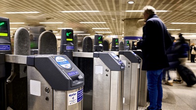 Indra firma el contrato de la gesti�n de venta de billetes y ticketing del transporte p�blico de Londres