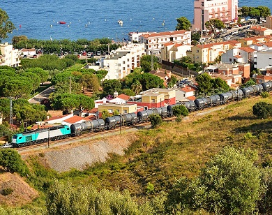 Acuerdo para avanzar en la competitividad del transporte de mercanc�as