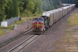 El magnate Warren Buffet adquiere el ferrocarril Burlington Northen Santa Fe por ms de 19.000 millones de euros