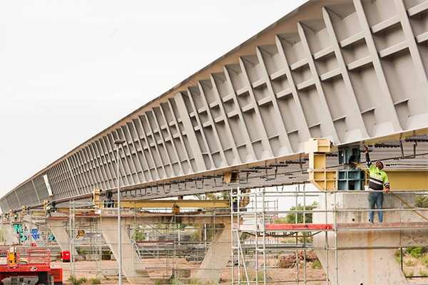 Avances en las obras de revestimiento del viaducto de Los Tramposos, en Valladolid