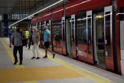 La Línea 10 se incorpora al servicio nocturno 'A la Luna' de Metrovalencia