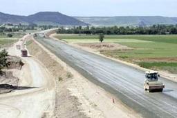 La obra ferroviaria licitada cay un 64,6 por ciento en el primer trimestre de 2015