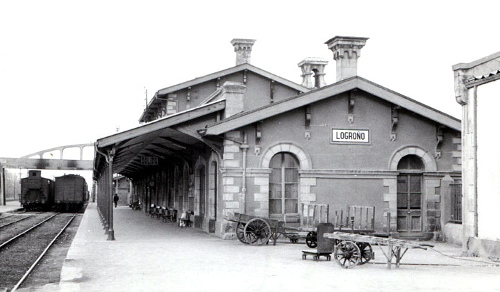 Vista de los andenes de la primera estación de Logroño. Fotografía de Juan Bautista Cabrera