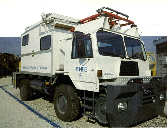 Nuevos vehículos de mantenimiento de catenaria de Renfe en 1991.