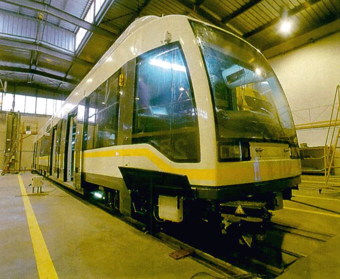 Empiezan en 1993 las pruebas en vía de los dos primeros tranvías de Valencia.