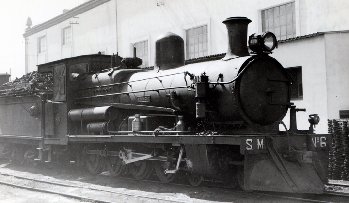 Locomotora Nº 6 del ferrocarril de Sierra Menera. Fotografía de Frank Jones