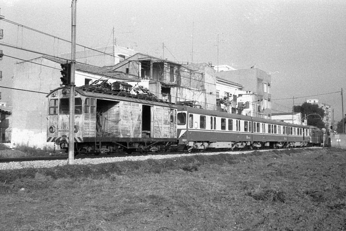 Tren de los Ferrocarriles Suburbanos de Málaga. Fotografía de Trevor Rowe. Archivo EuskoTren/Museo Vasco del Ferrocarril.