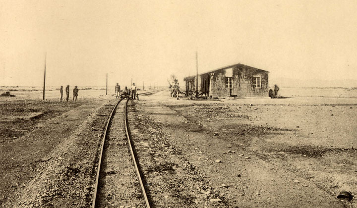 Ferrocarril de Otavi: casilla de guardabarrera en Namibia (km 57) (1906). Archivo Histórico Ferroviario FA-0033-007
